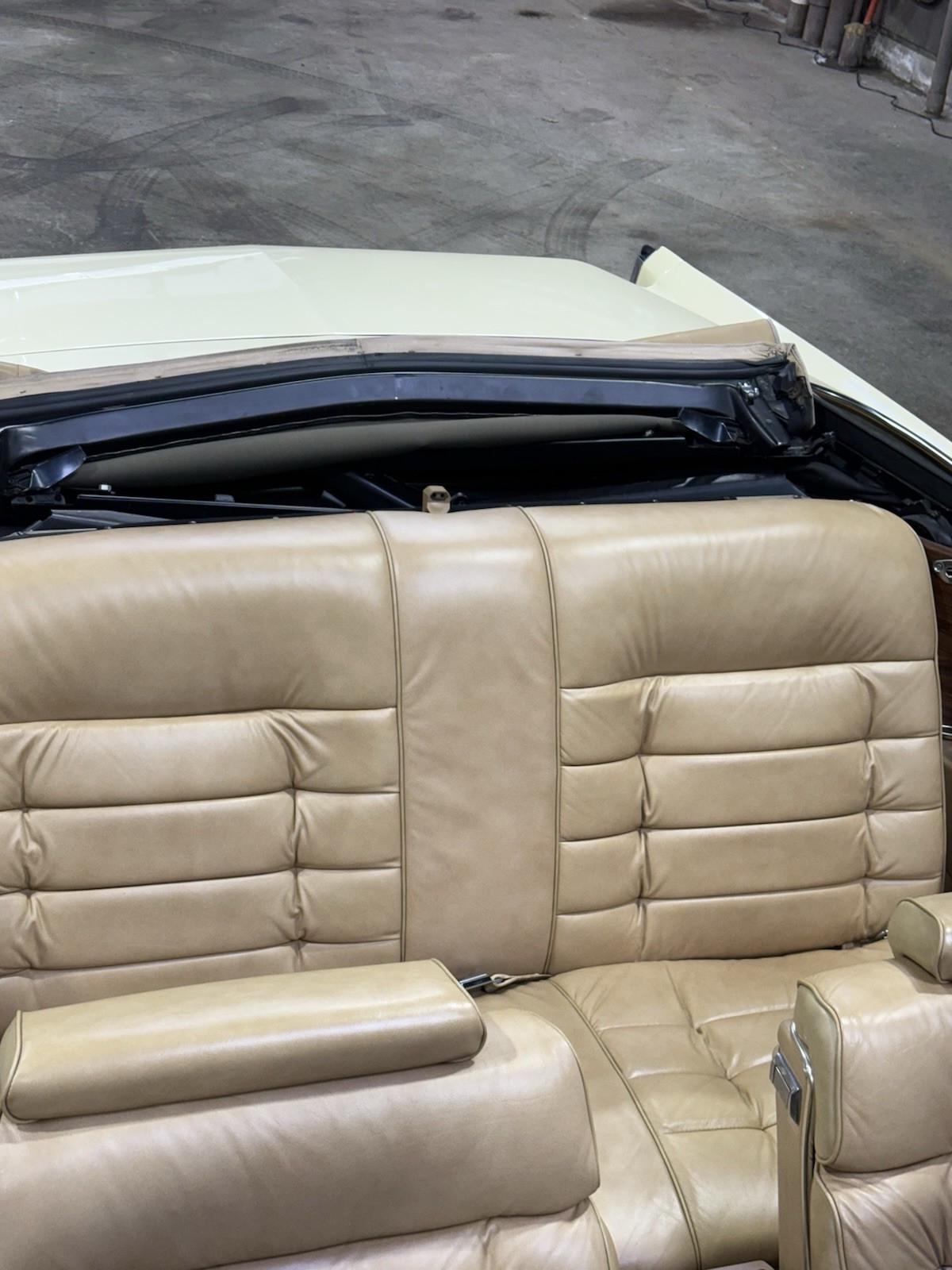 Cadillac-Eldorado-1976-Convertible-20