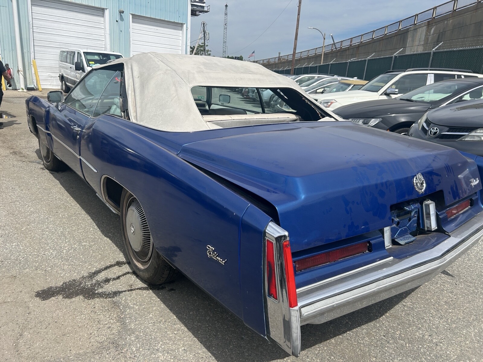 Cadillac-Eldorado-1976-Convertible-5
