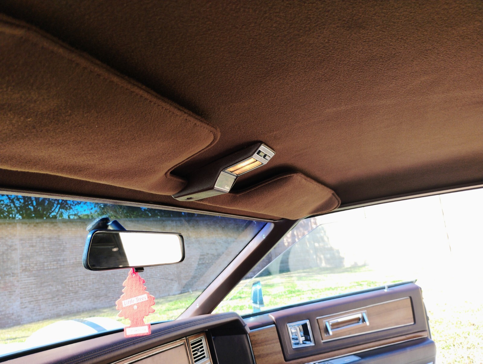 Cadillac-Eldorado-1983-Coupe-10