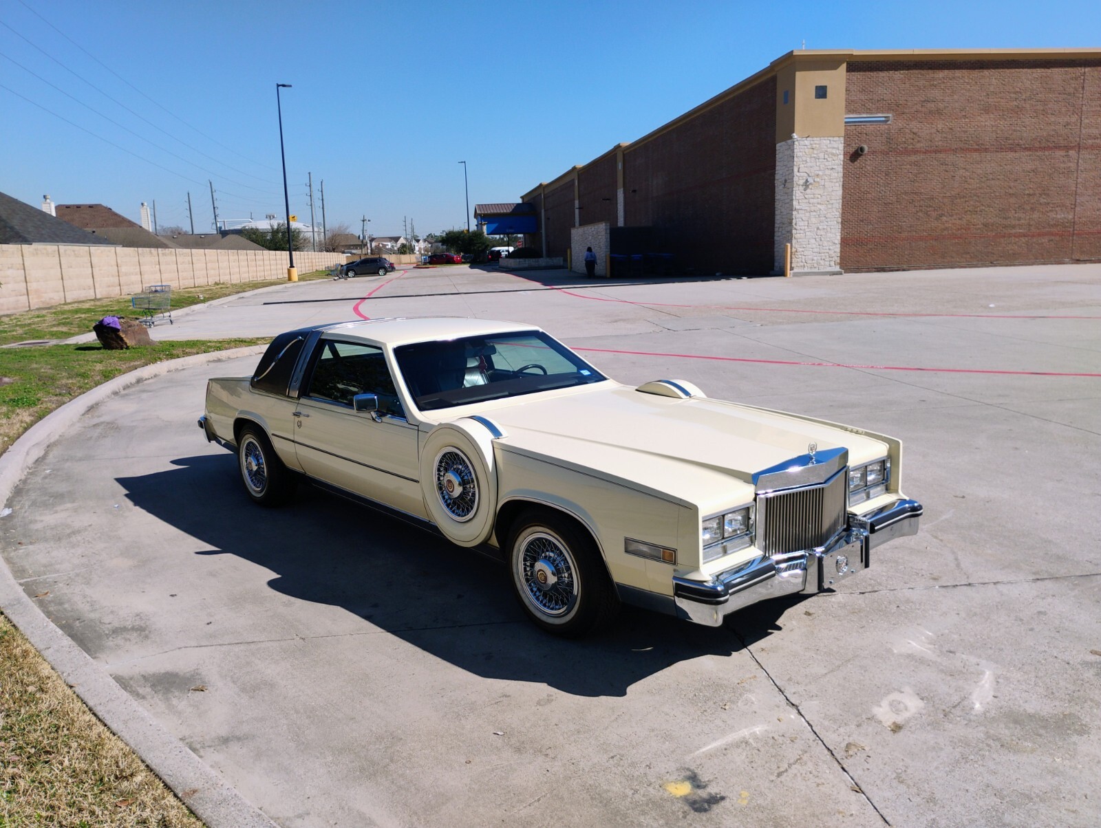 Cadillac-Eldorado-1983-Coupe-2