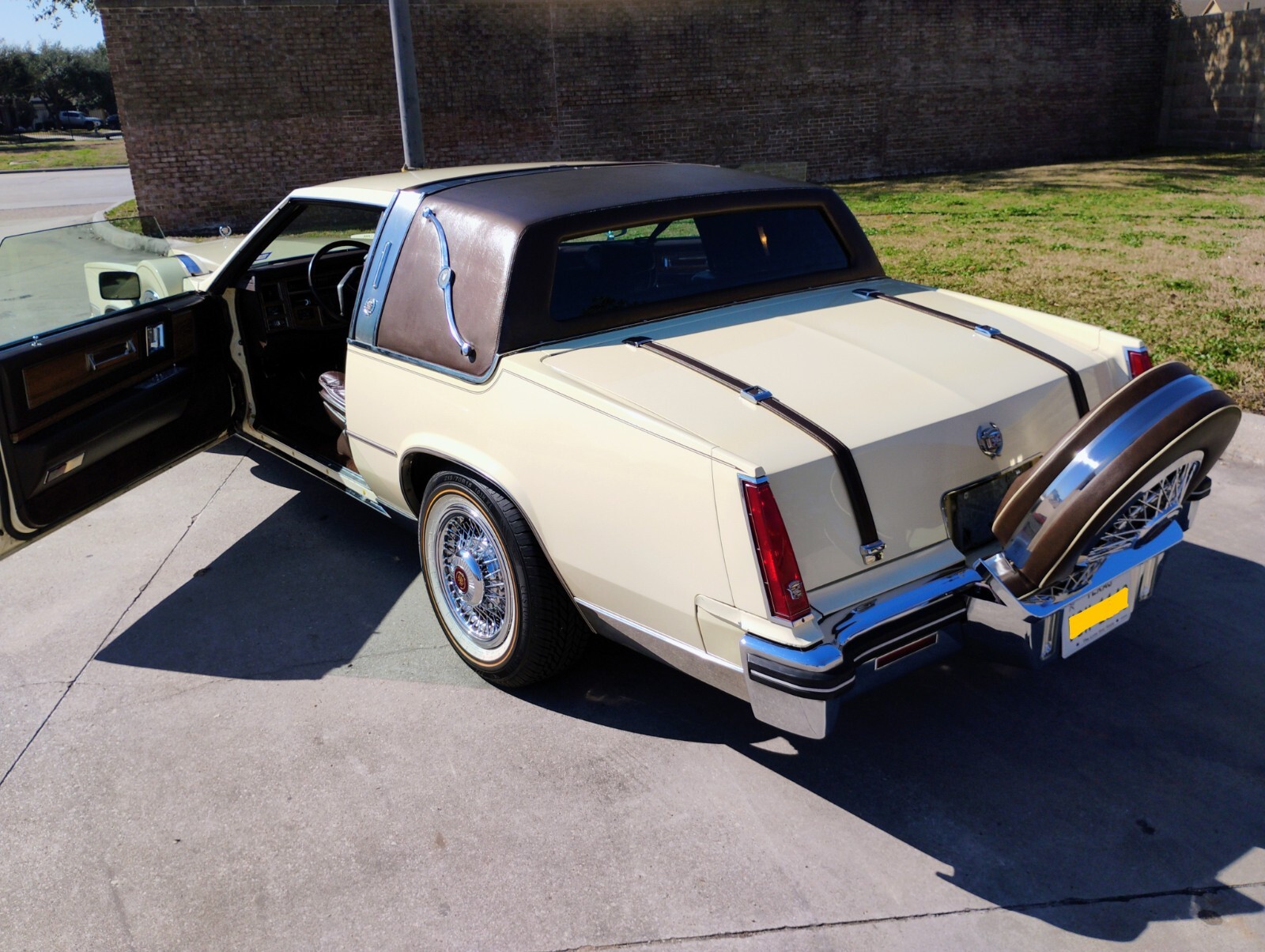 Cadillac-Eldorado-1983-Coupe-27