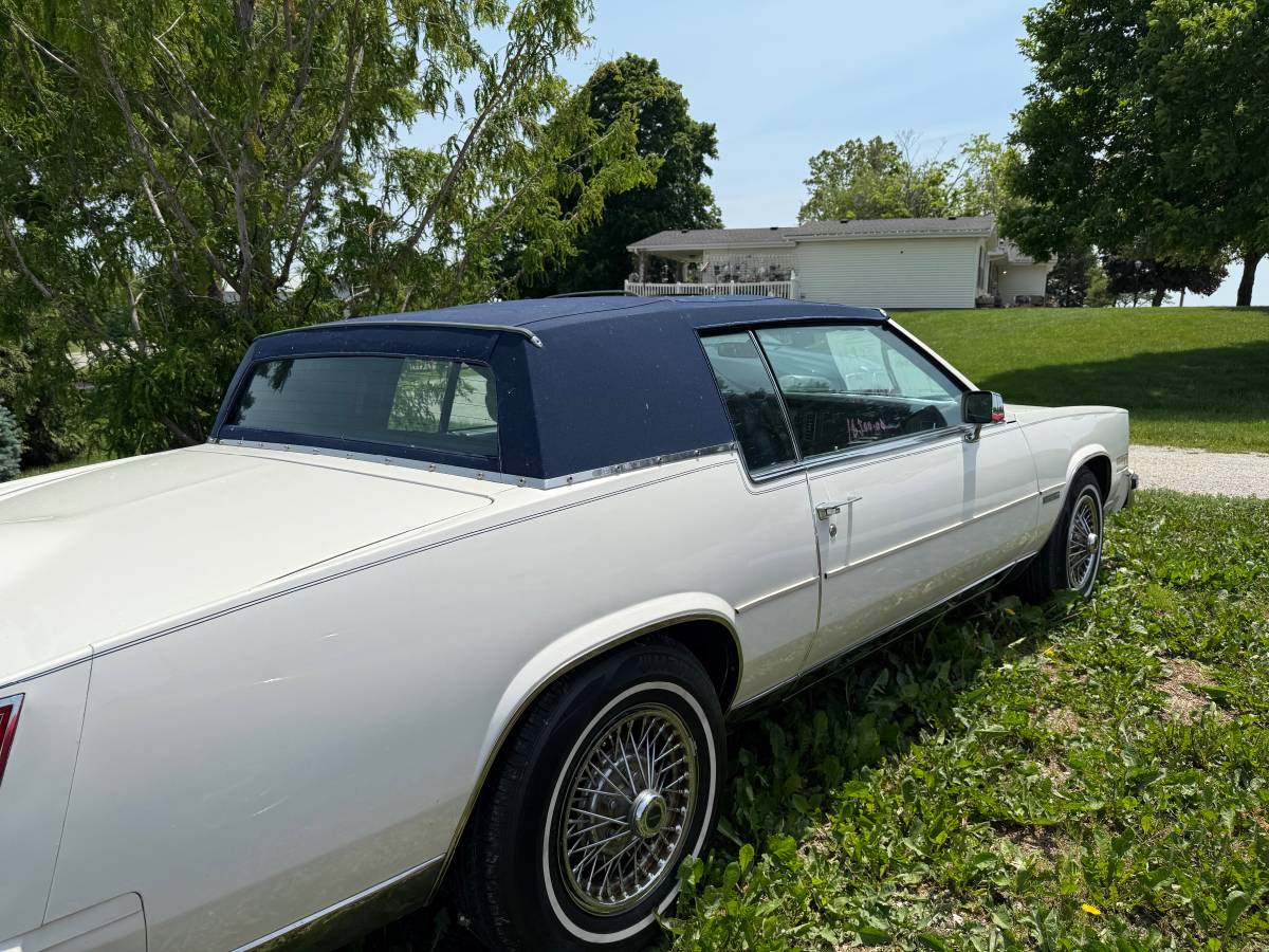 Cadillac-Eldorado-1983-white-7