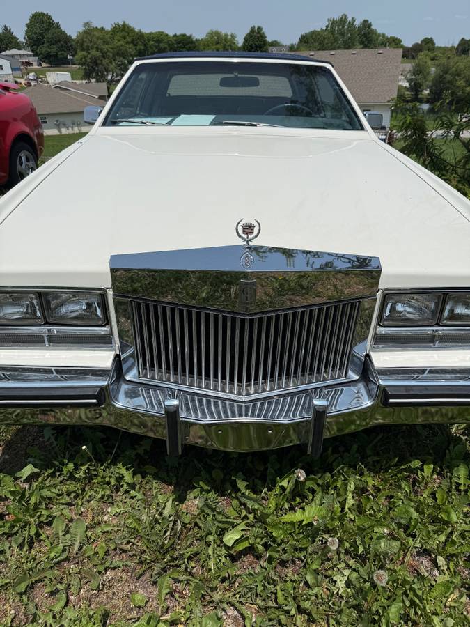Cadillac Eldorado  1983 white