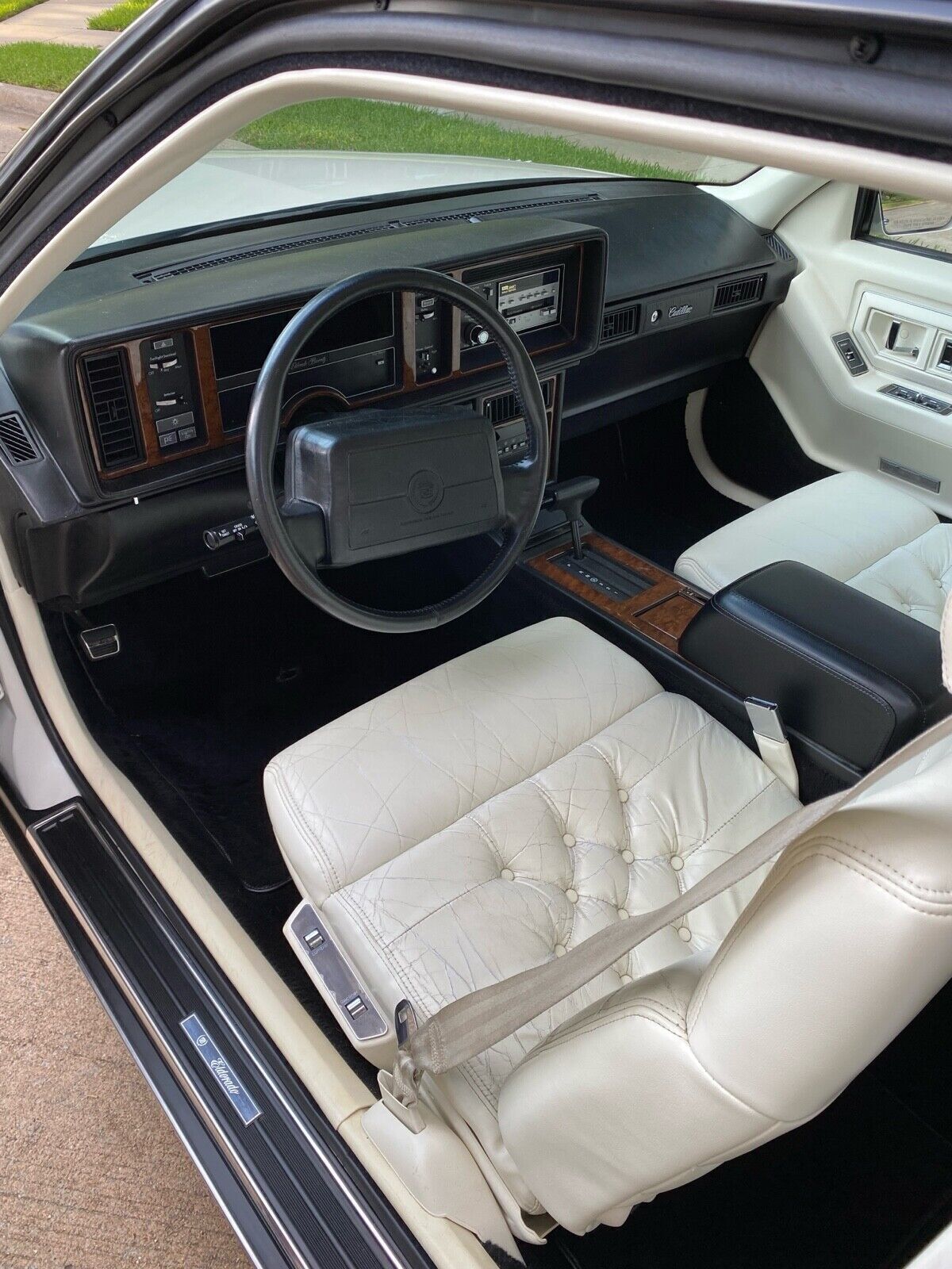 Cadillac-Eldorado-1991-Coupe-9