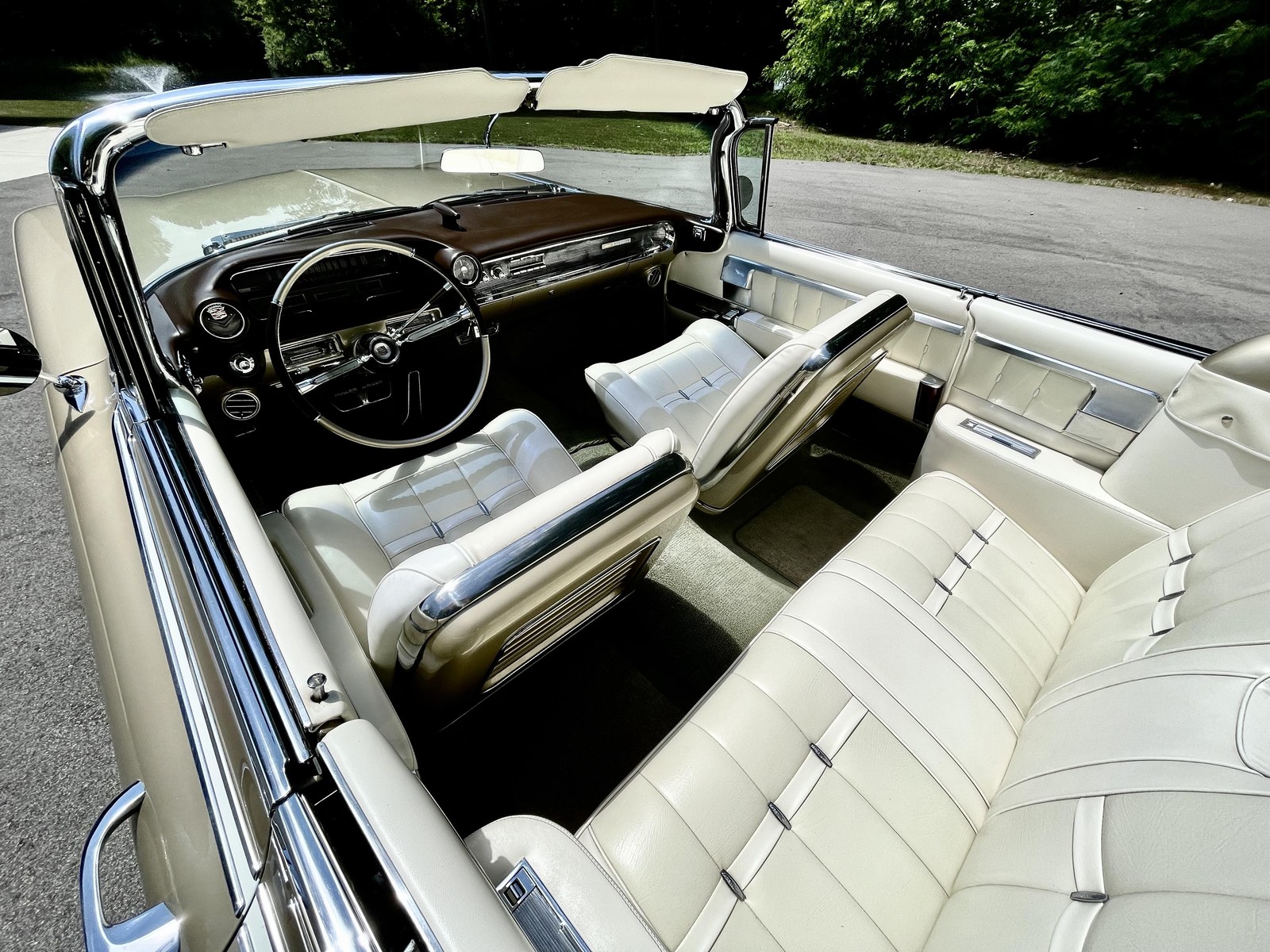 Cadillac-Eldorado-Biarritz-Convert-1960-ORIGINAL-OWNERSHIP-RECORD-2