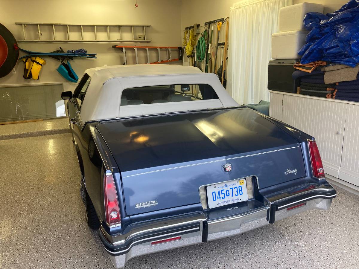Cadillac-Eldorado-biarritz-1984-blue-2
