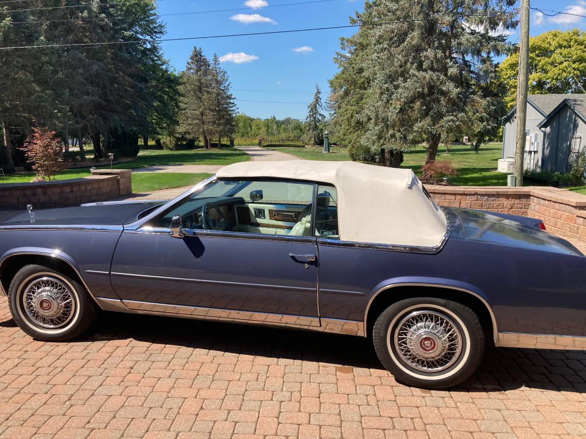 Cadillac-Eldorado-biarritz-1984-blue-5