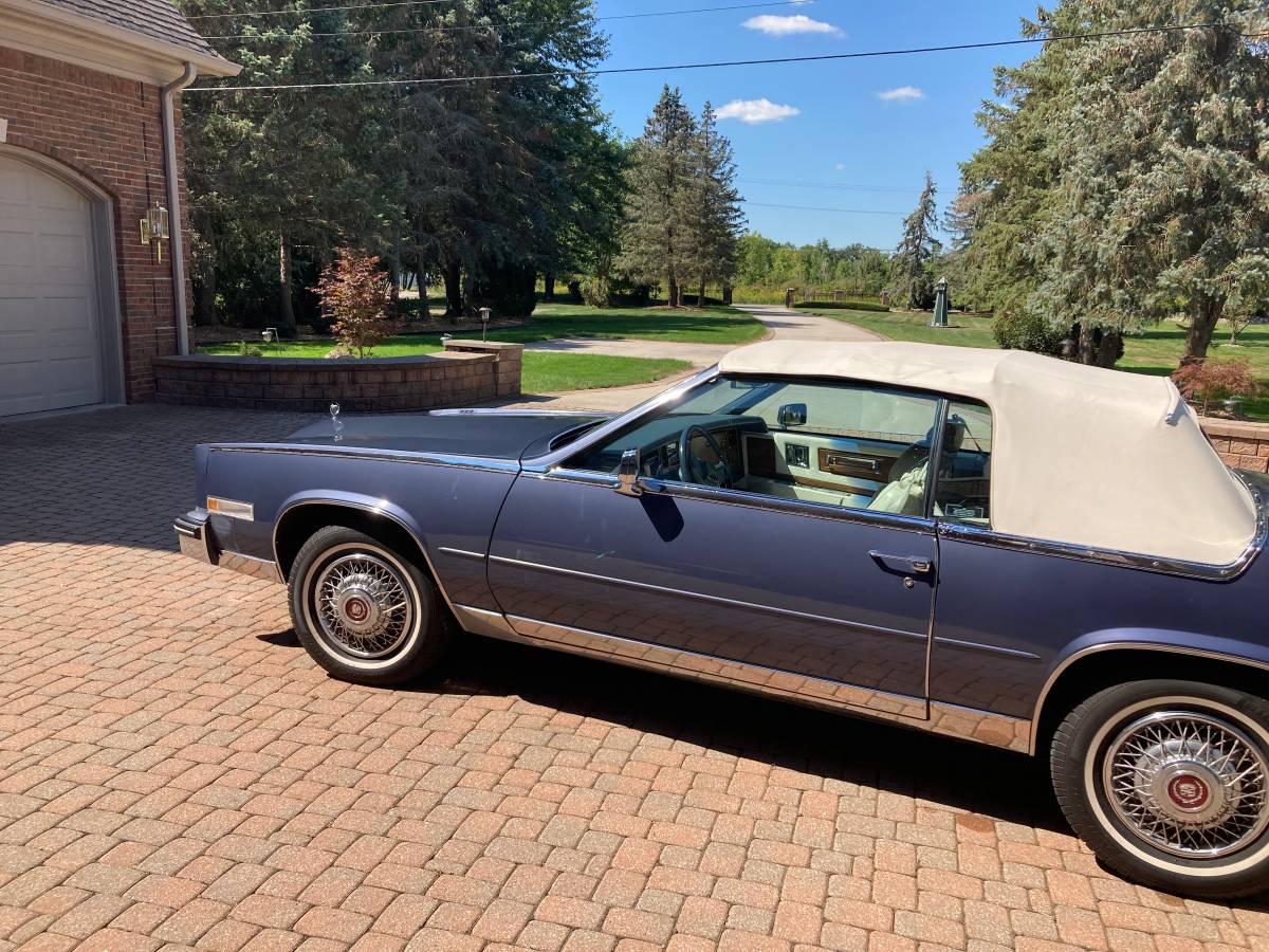 Cadillac-Eldorado-biarritz-1984-blue-6