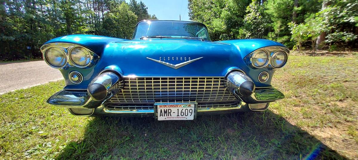 Cadillac-Eldorado-brougham-1957-12