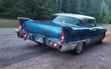 Cadillac-Eldorado-brougham-1957-17