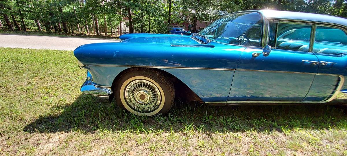 Cadillac-Eldorado-brougham-1957-2