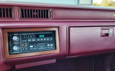 Cadillac-Fleetwod-delegance-1987-red-10