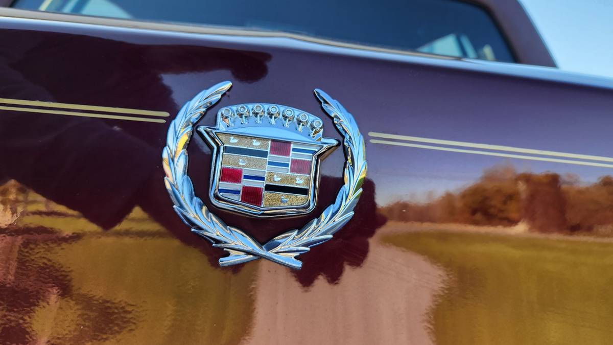 Cadillac-Fleetwod-delegance-1987-red-14