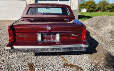 Cadillac-Fleetwod-delegance-1987-red-4