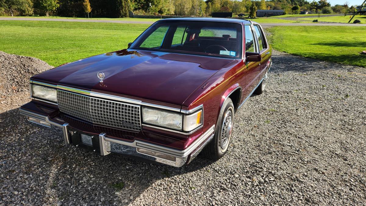 Cadillac-Fleetwod-delegance-1987-red-5