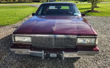 Cadillac-Fleetwod-delegance-1987-red-6