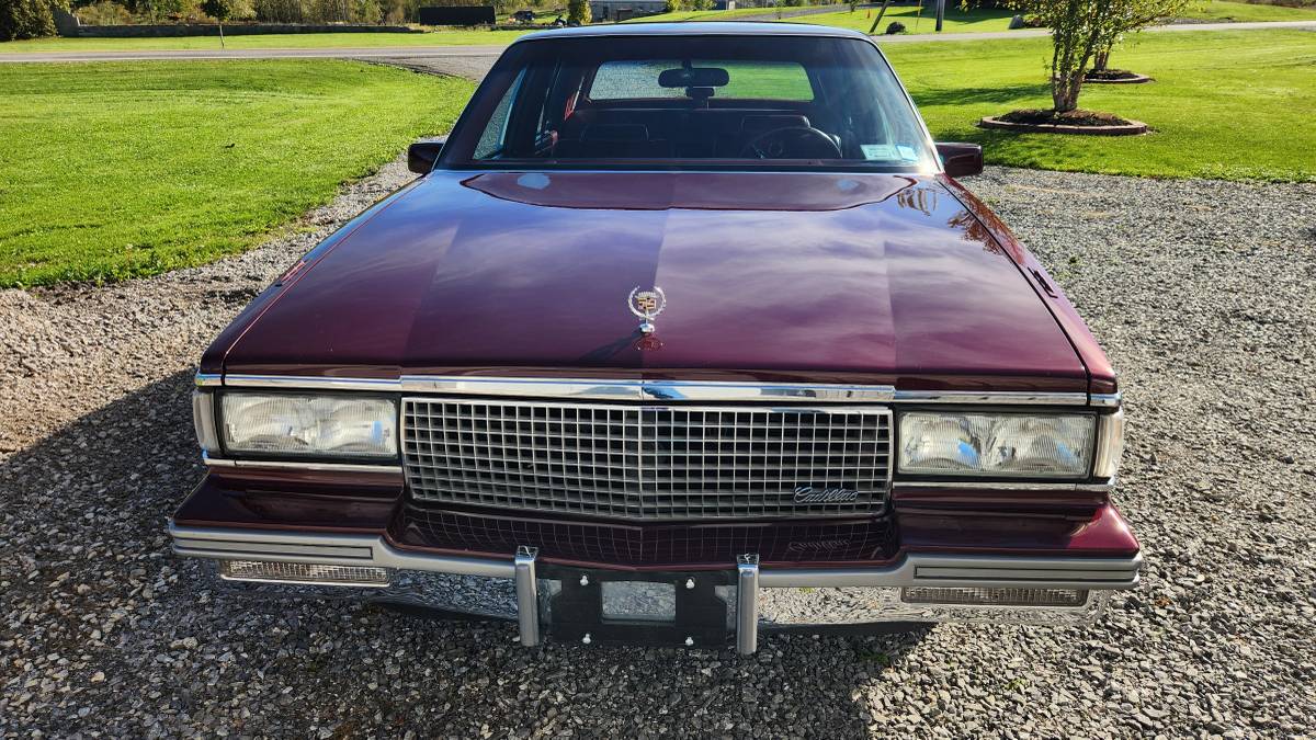 Cadillac-Fleetwod-delegance-1987-red-6