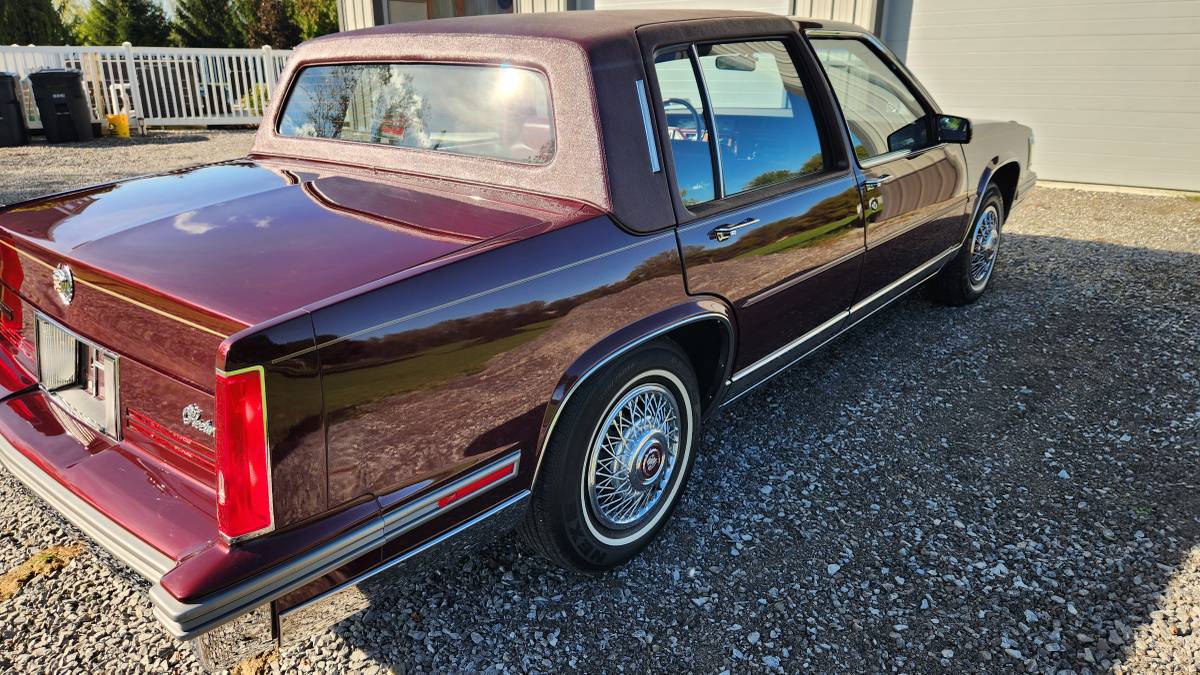 Cadillac-Fleetwod-delegance-1987-red-7