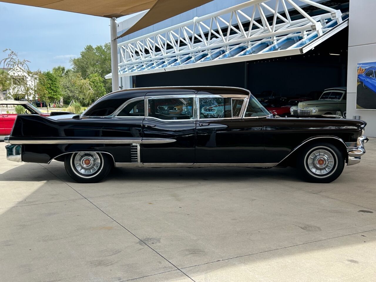 Cadillac-Fleetwood-1957-Sedan-3