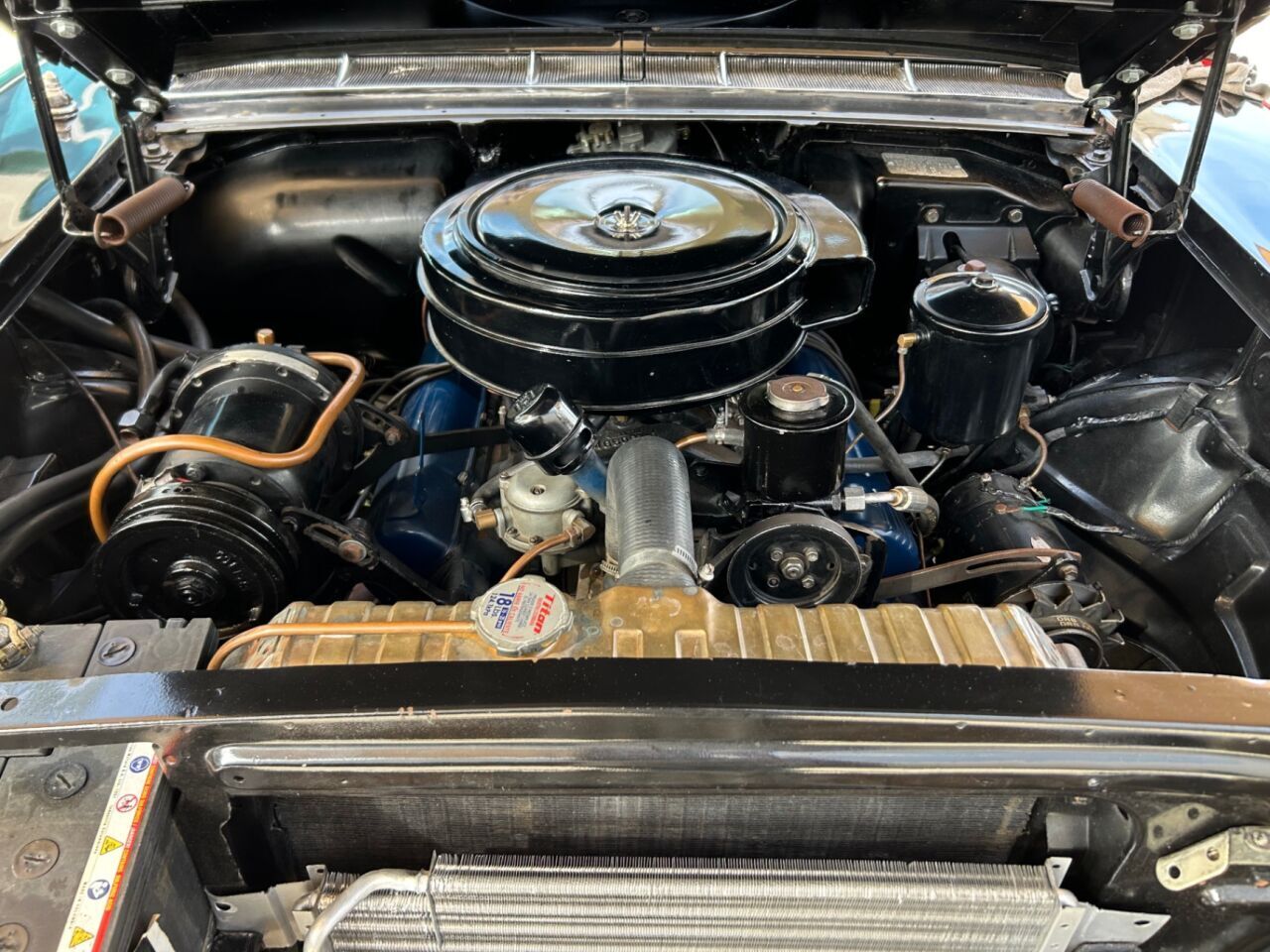 Cadillac-Fleetwood-1957-Sedan-30