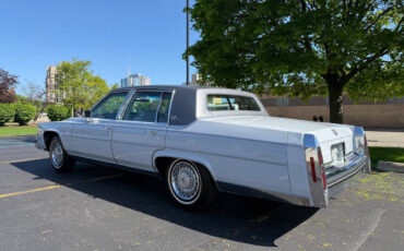 Cadillac-Fleetwood-1980-Sedan-10