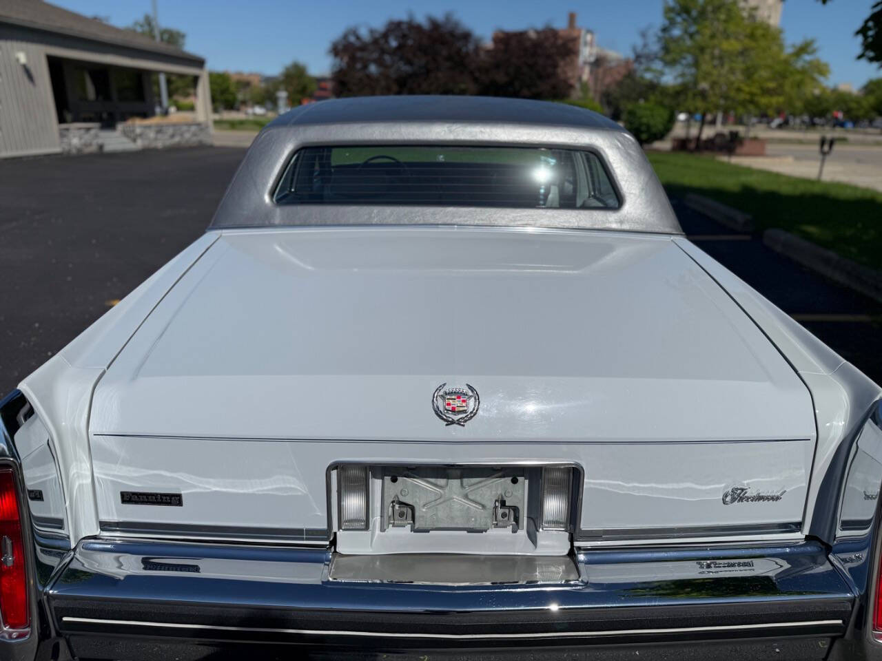 Cadillac-Fleetwood-1980-Sedan-13