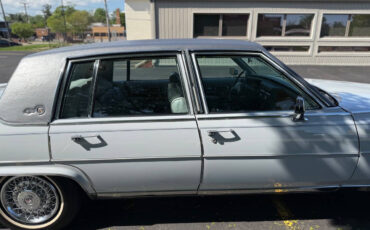 Cadillac-Fleetwood-1980-Sedan-29