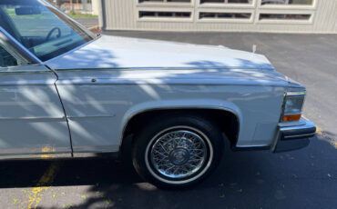 Cadillac-Fleetwood-1980-Sedan-31