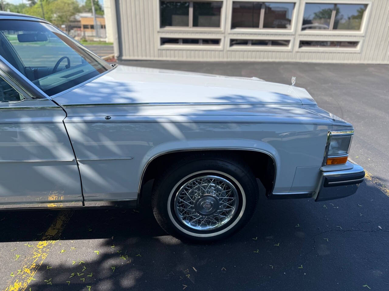 Cadillac-Fleetwood-1980-Sedan-31