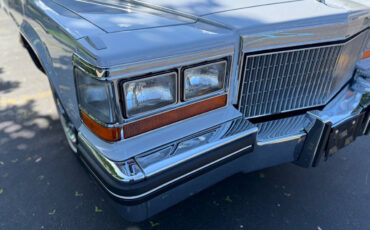 Cadillac-Fleetwood-1980-Sedan-33