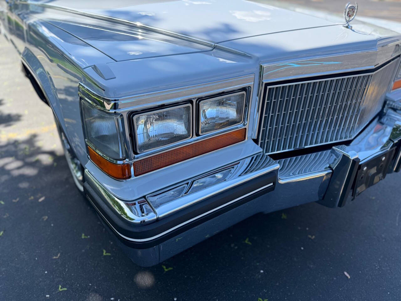 Cadillac-Fleetwood-1980-Sedan-33