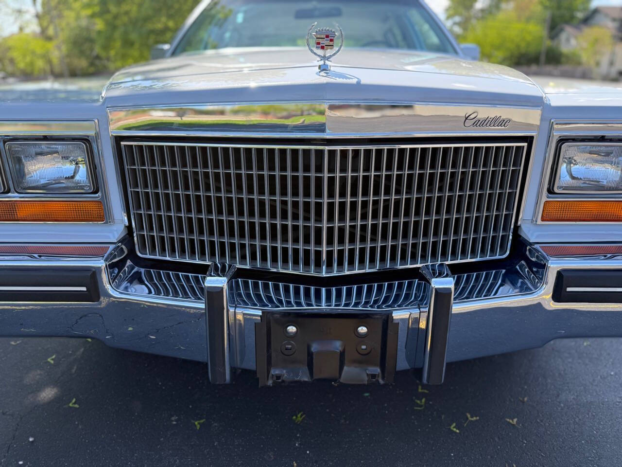 Cadillac-Fleetwood-1980-Sedan-34