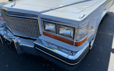 Cadillac-Fleetwood-1980-Sedan-35