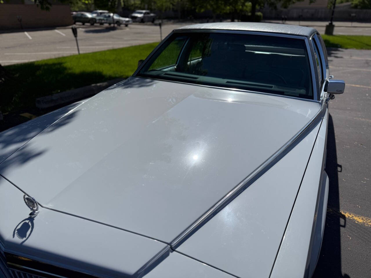 Cadillac-Fleetwood-1980-Sedan-36