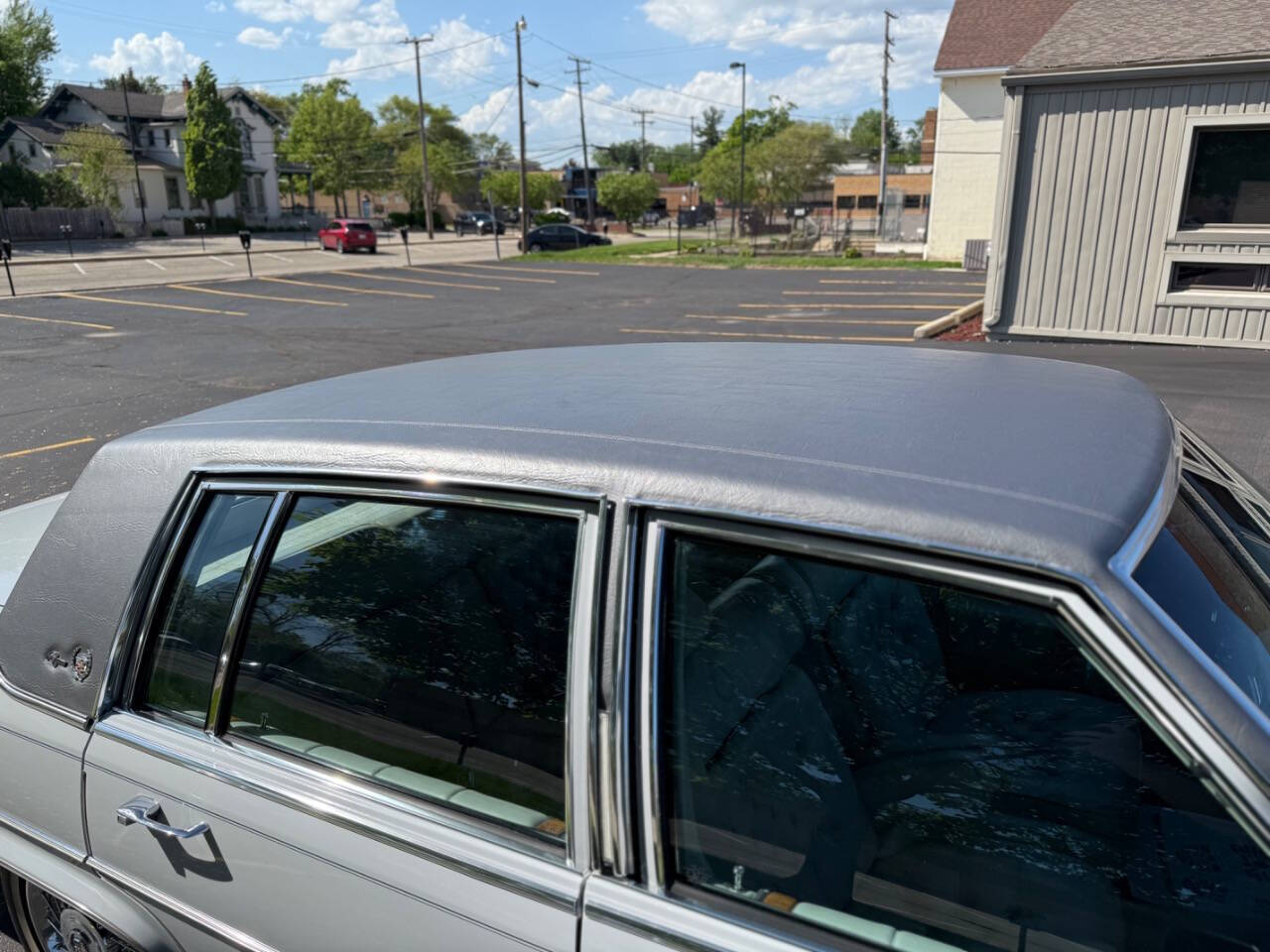 Cadillac-Fleetwood-1980-Sedan-39