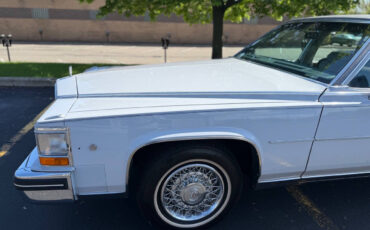 Cadillac-Fleetwood-1980-Sedan-4