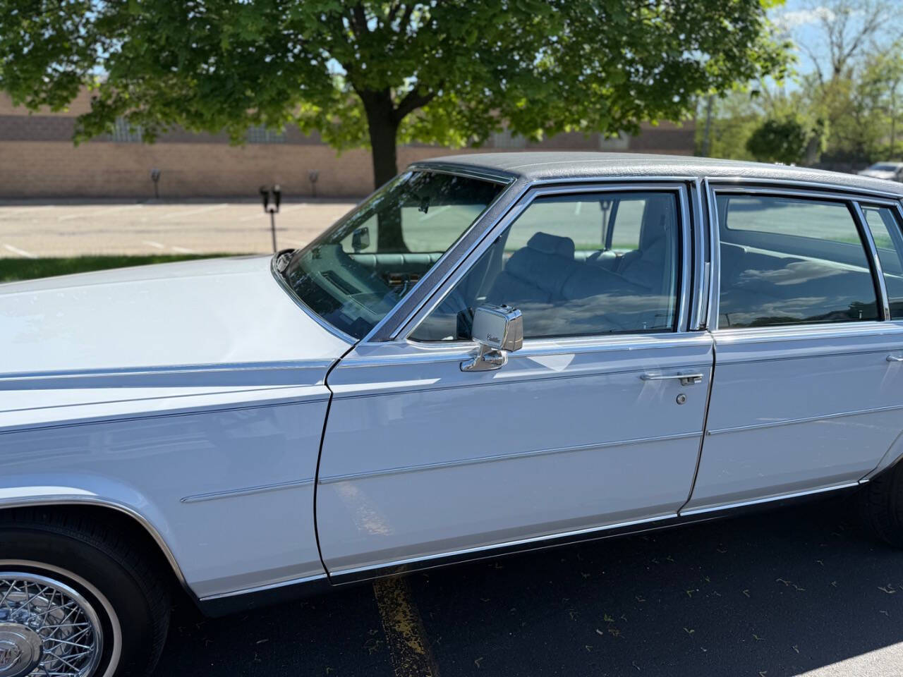 Cadillac-Fleetwood-1980-Sedan-5