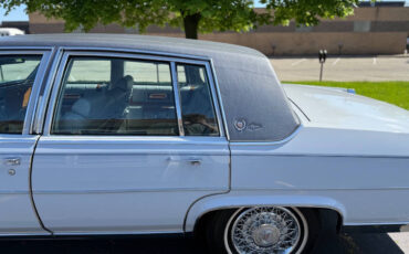 Cadillac-Fleetwood-1980-Sedan-7