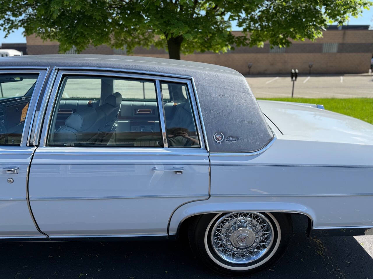 Cadillac-Fleetwood-1980-Sedan-7