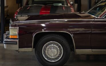 Cadillac-Fleetwood-1985-Sedan-1