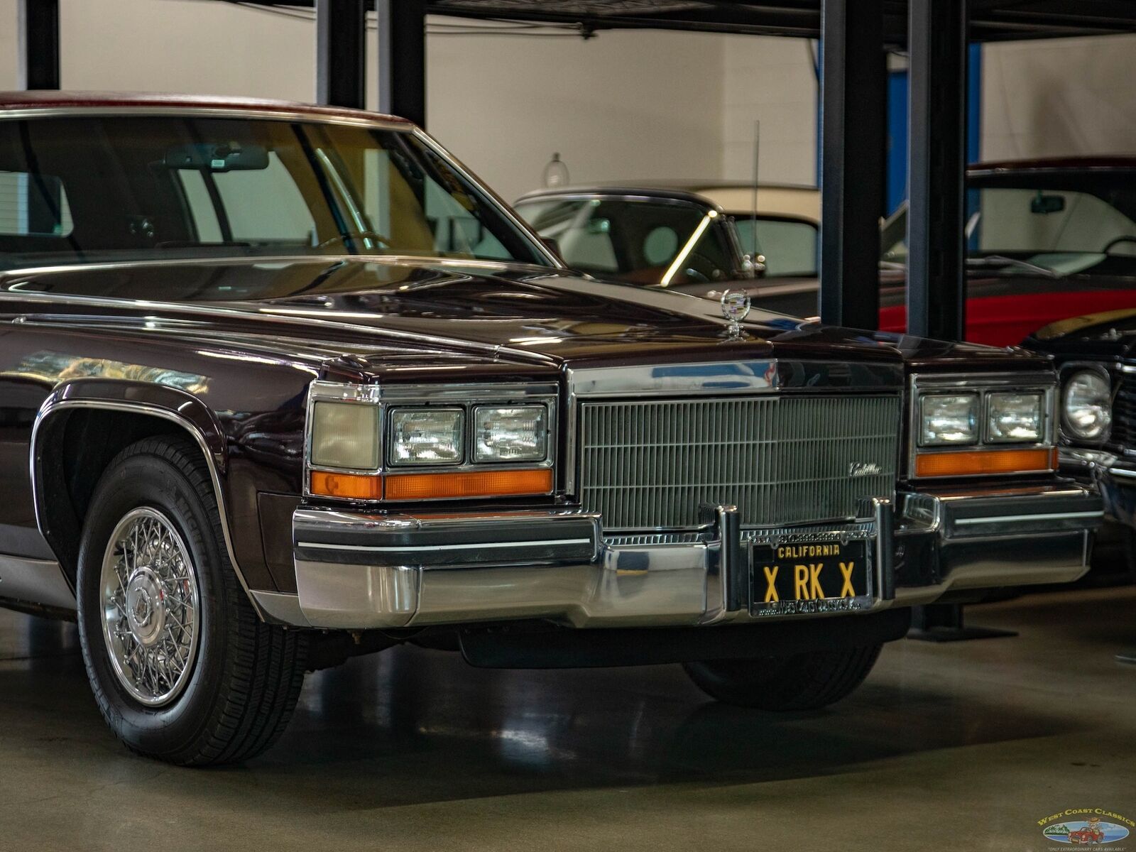 Cadillac-Fleetwood-1985-Sedan-11
