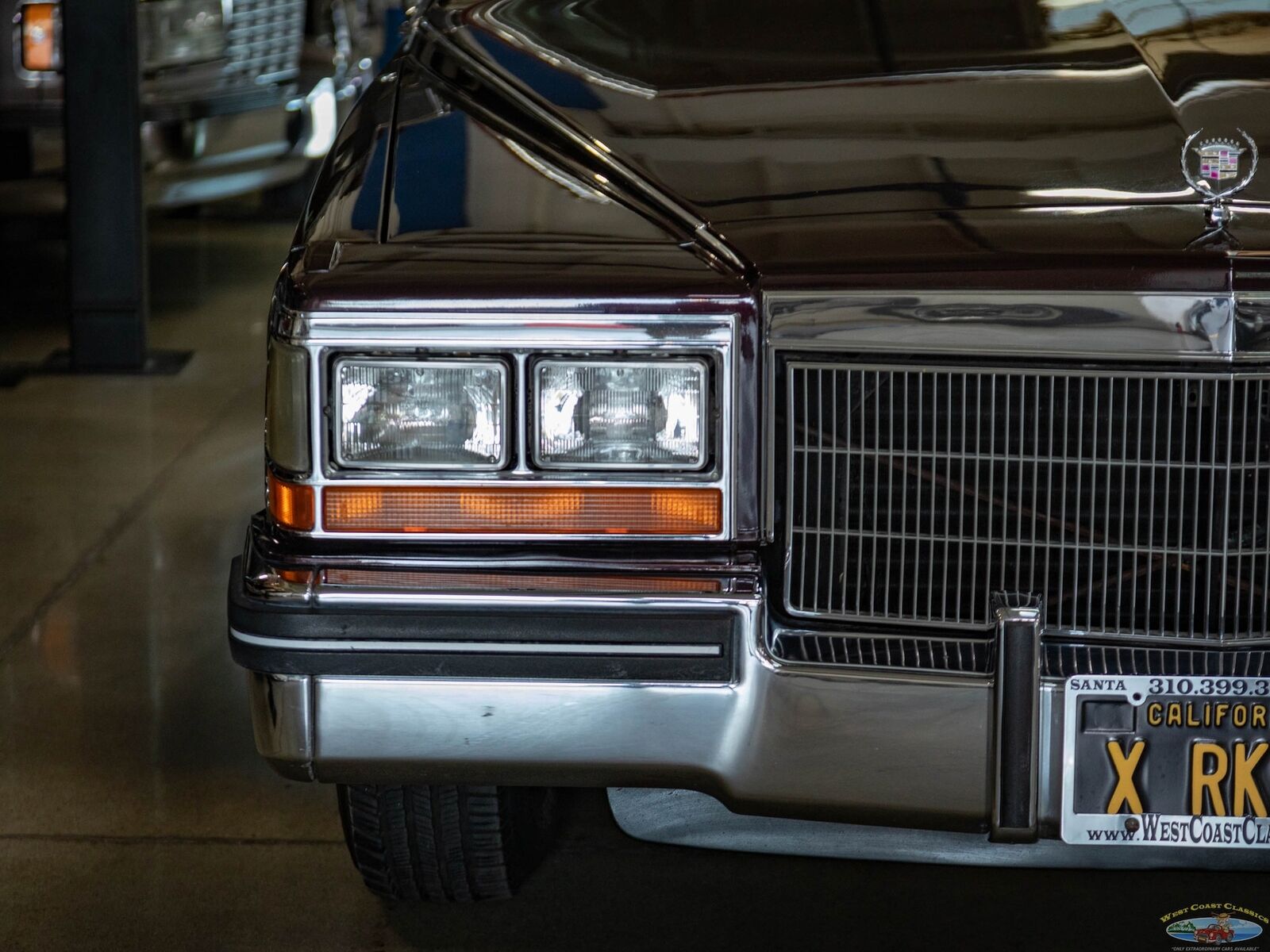 Cadillac-Fleetwood-1985-Sedan-13