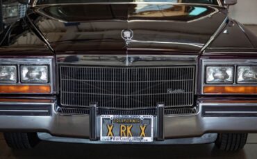 Cadillac-Fleetwood-1985-Sedan-14