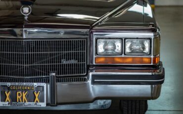 Cadillac-Fleetwood-1985-Sedan-15