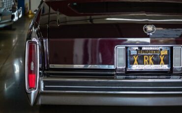 Cadillac-Fleetwood-1985-Sedan-17