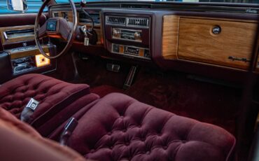 Cadillac-Fleetwood-1985-Sedan-38