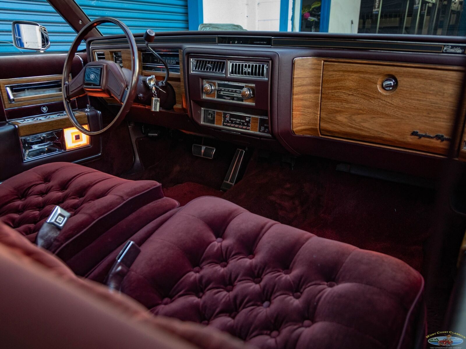 Cadillac-Fleetwood-1985-Sedan-38