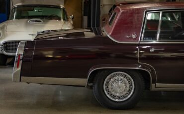 Cadillac-Fleetwood-1985-Sedan-4