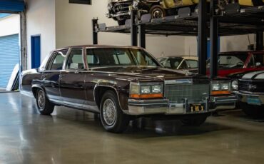 Cadillac-Fleetwood-1985-Sedan-9
