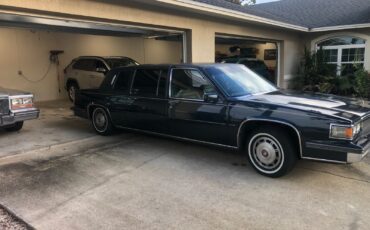 Cadillac-Fleetwood-1986-Limousine-11